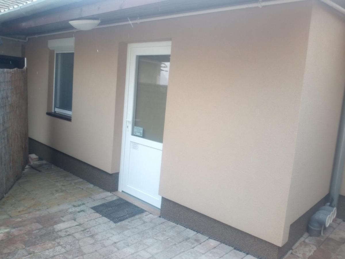 Start Apartmanok Pécs Exterior photo