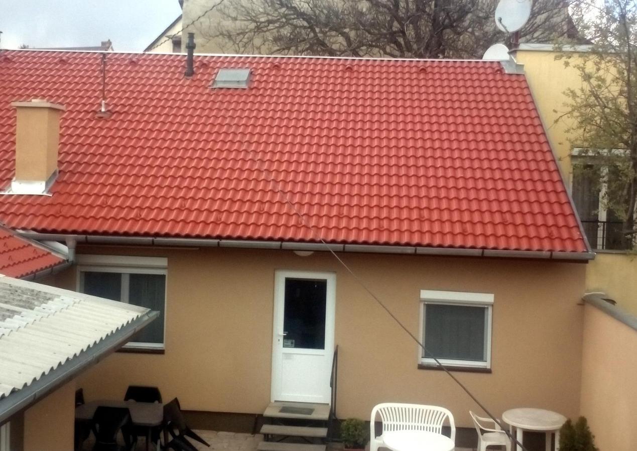 Start Apartmanok Pécs Exterior photo