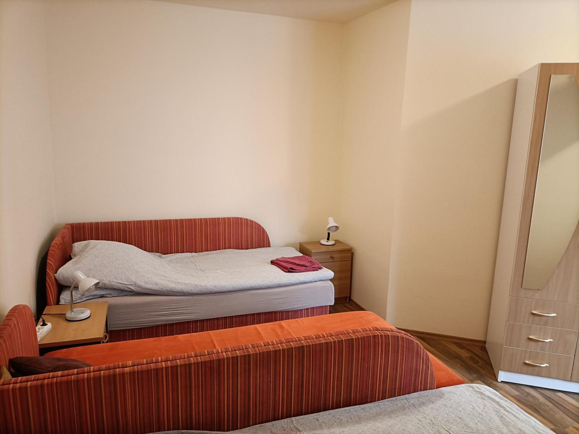 Start Apartmanok Pécs Exterior photo