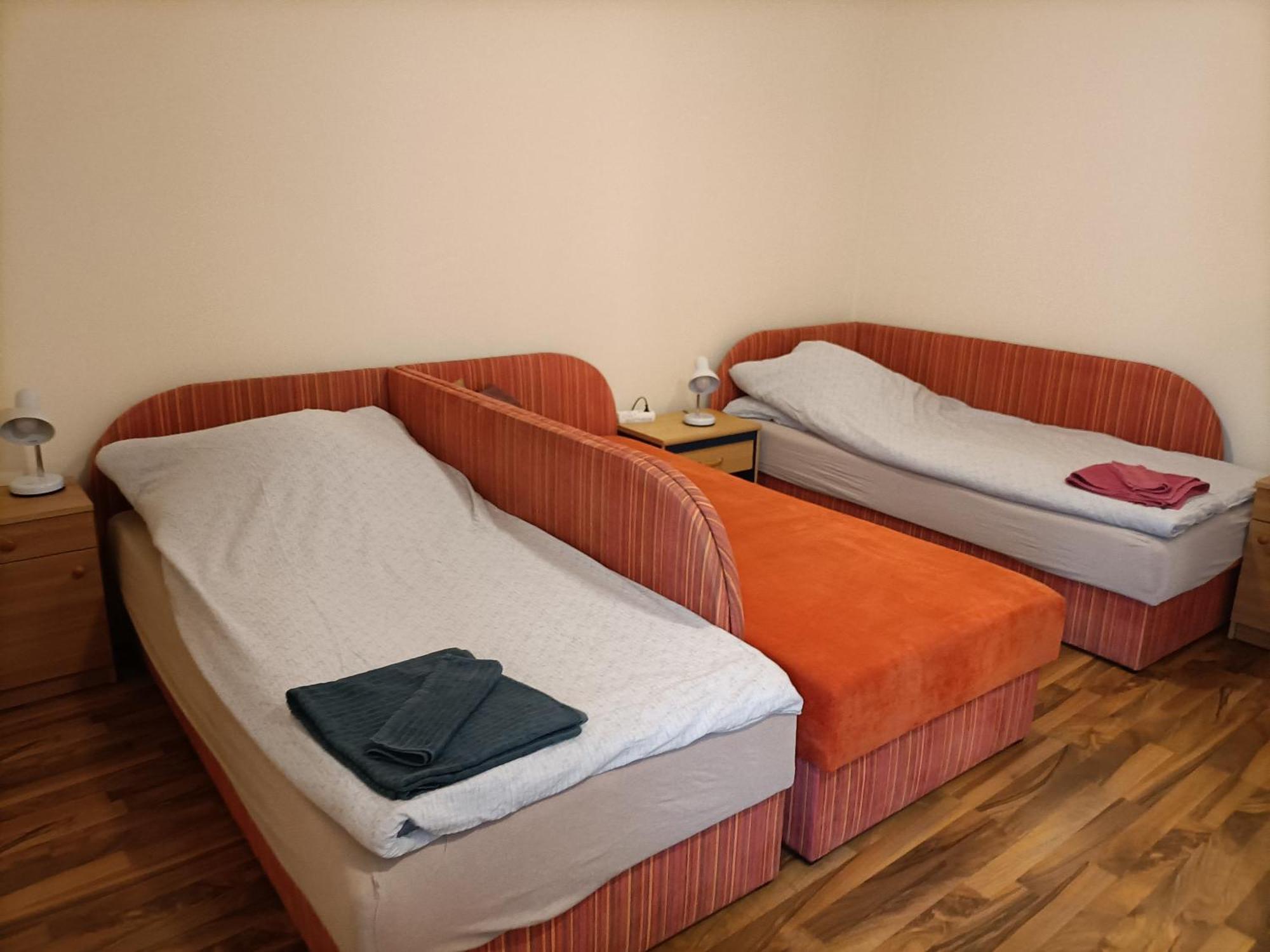 Start Apartmanok Pécs Exterior photo