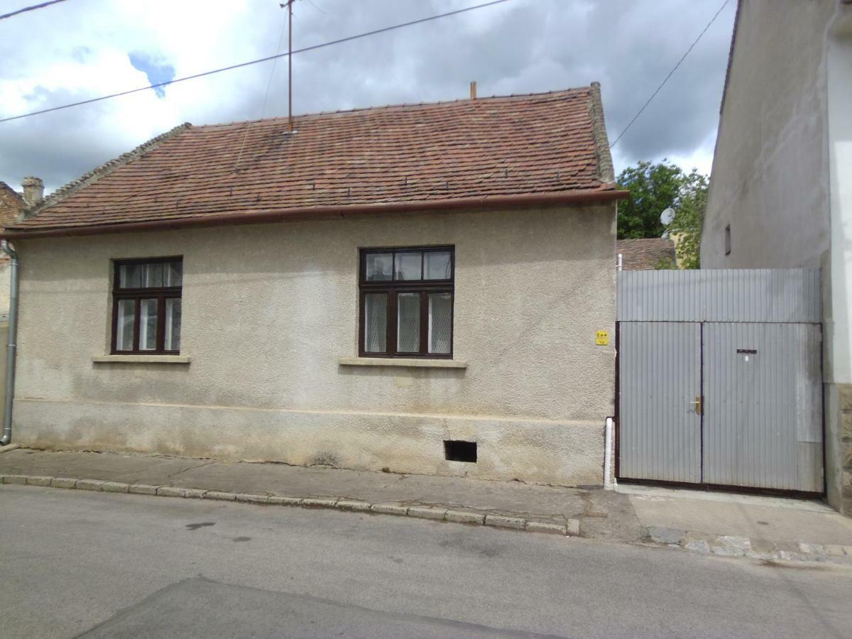 Start Apartmanok Pécs Exterior photo