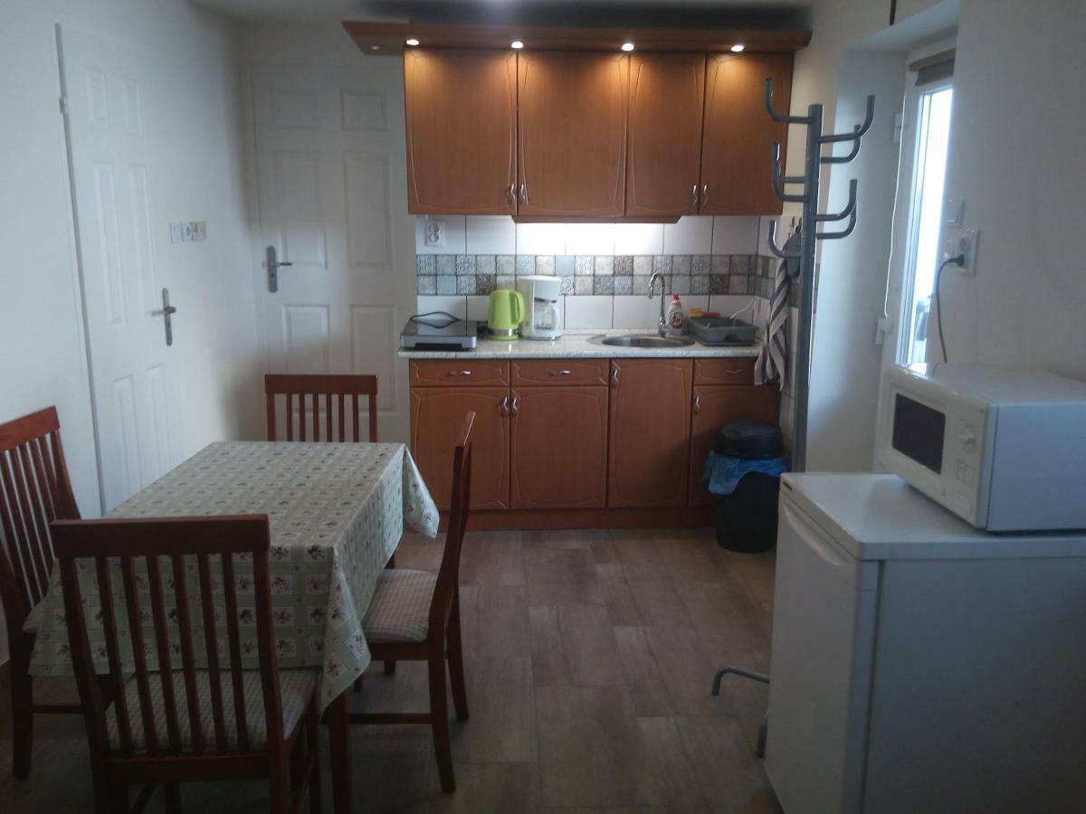 Start Apartmanok Pécs Exterior photo