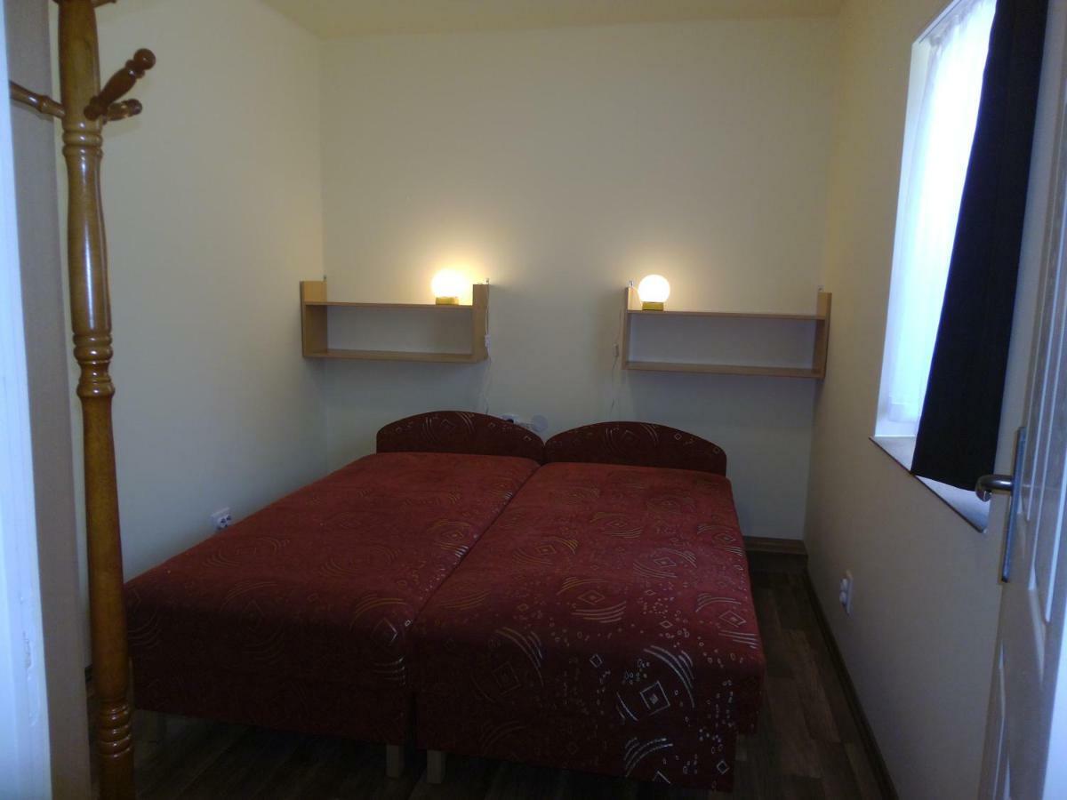 Start Apartmanok Pécs Exterior photo