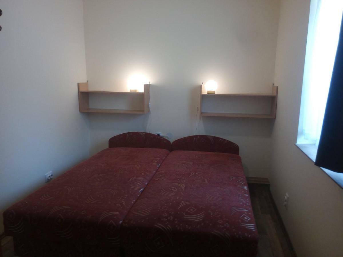 Start Apartmanok Pécs Exterior photo