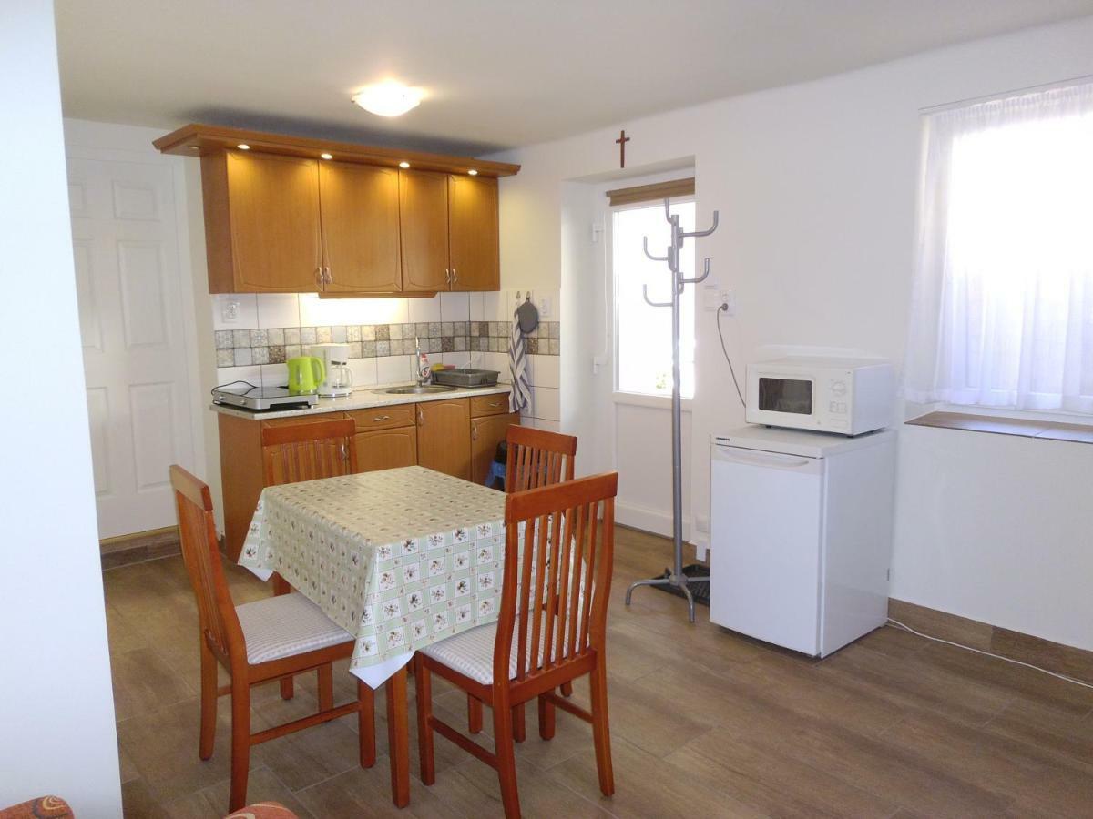 Start Apartmanok Pécs Exterior photo